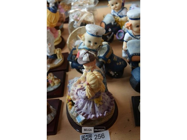 5 div retro beeldjes - afbeelding 1 van  4