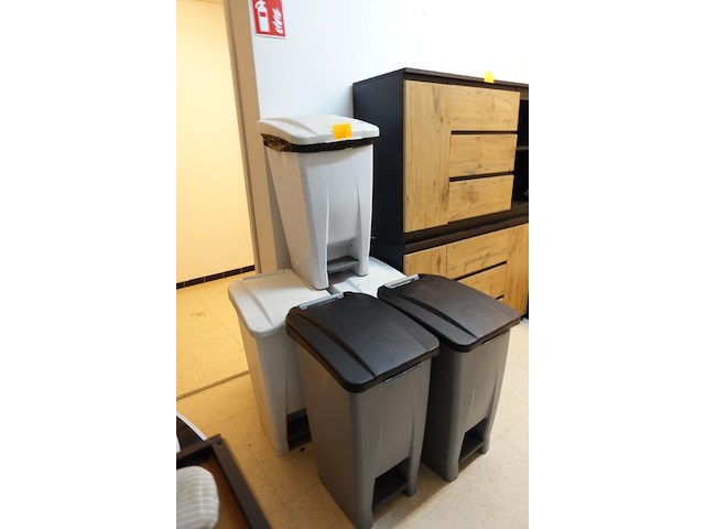 5 div vuilbakken - afbeelding 3 van  3
