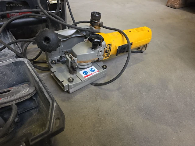 5 divers elektrisch gereedschap dewalt - afbeelding 6 van  9