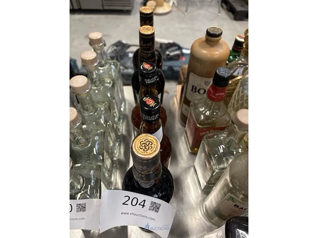 5 diverse flessen whisky - afbeelding 6 van  6