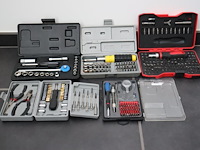 5 diverse gereedschapsets - afbeelding 1 van  6