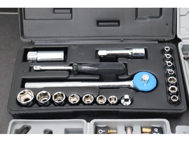 5 diverse gereedschapsets - afbeelding 2 van  6