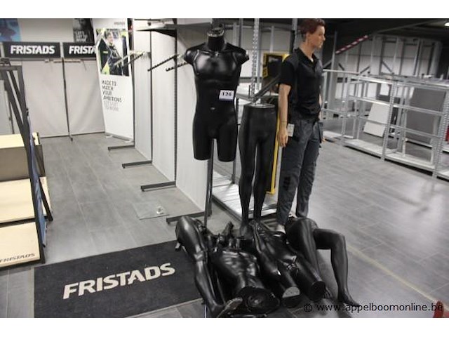 5 diverse mannequin poppen - afbeelding 1 van  2