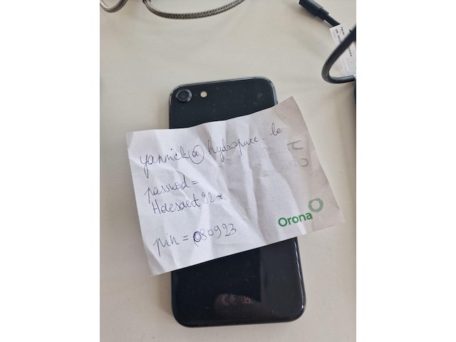 5 diverse smartphones - afbeelding 8 van  11