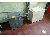 5 diverse transformators - afbeelding 1 van  4