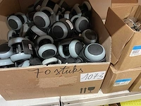 5 dozen bolmoeren en 70 wielen - afbeelding 5 van  6