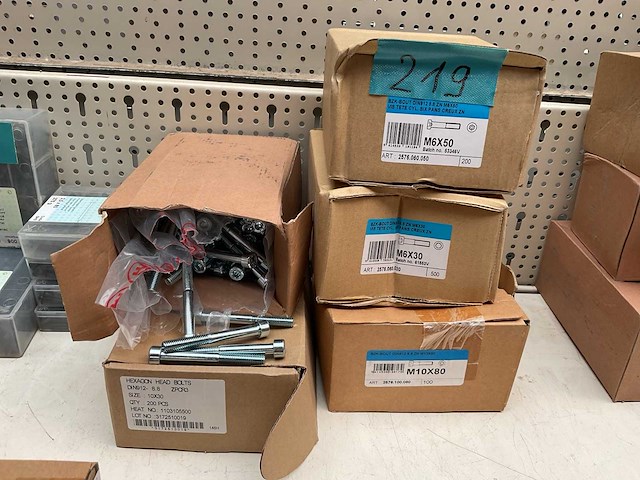 5 dozen bouten - afbeelding 1 van  4