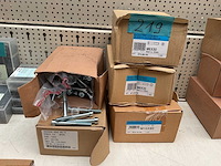 5 dozen bouten - afbeelding 1 van  4