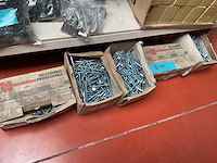 5 dozen bouten - afbeelding 1 van  8