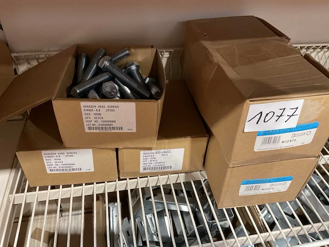 5 dozen bouten - afbeelding 1 van  4
