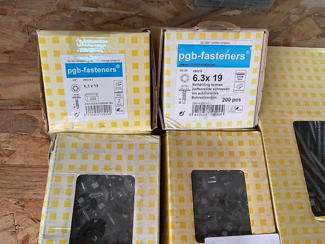 5 dozen dakplaatschroeven - afbeelding 4 van  5