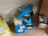5 dozen houtbouten