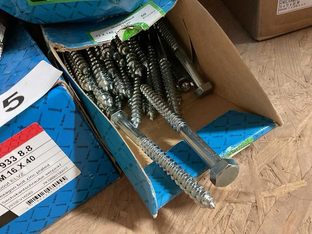 5 dozen houtbouten - afbeelding 3 van  6