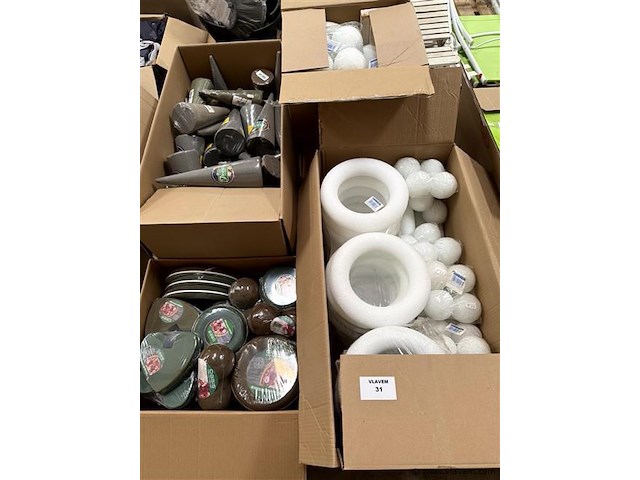 5 dozen, inh. div. hobbymateriaal - afbeelding 1 van  4