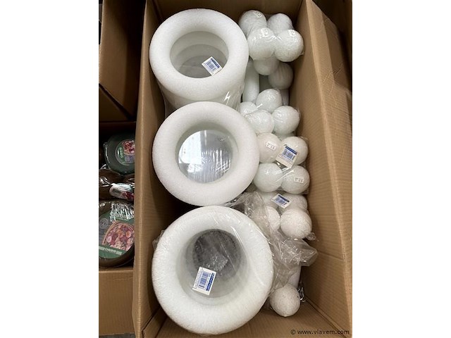 5 dozen, inh. div. hobbymateriaal - afbeelding 2 van  4