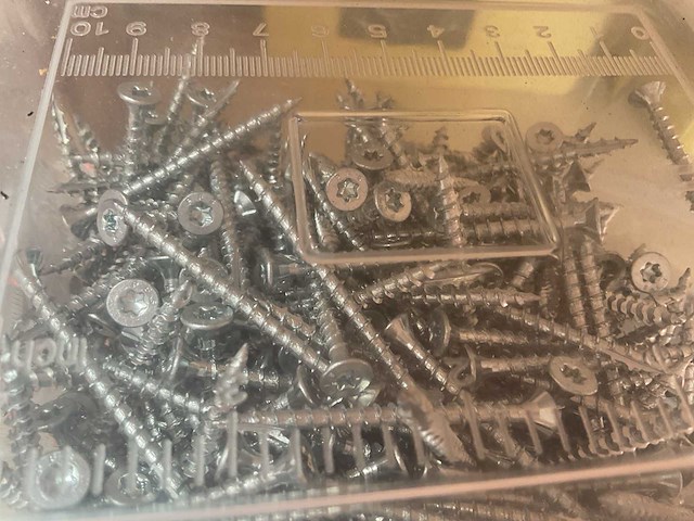 5 dozen spaanplaat schroeven; bandijzer - afbeelding 4 van  6