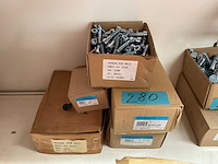 5 dozen zeskant tapbouten; binnen zeskant bouten - afbeelding 1 van  6