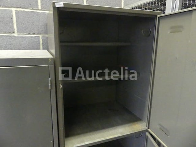 5 dubbele deurkasten, 3 diverse metalen kasten - afbeelding 14 van  20