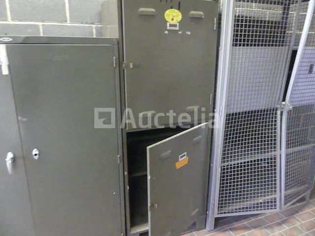 5 dubbele deurkasten, 3 diverse metalen kasten - afbeelding 20 van  20