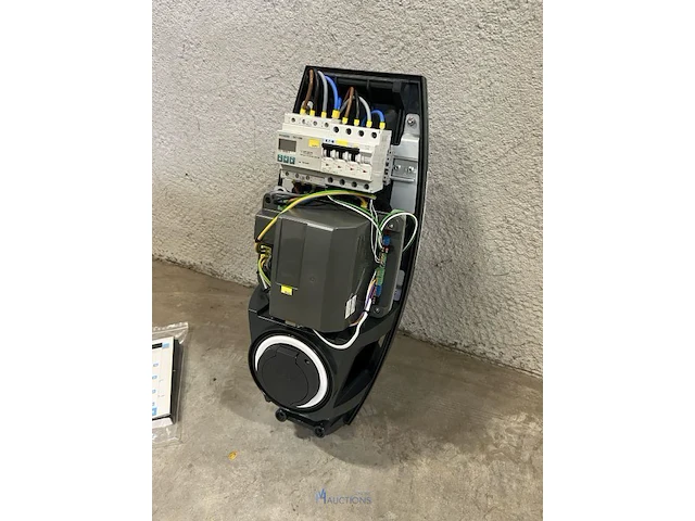 5 dubbele laadstations evbox businessline 4g - 16 a - satellite - afbeelding 12 van  20