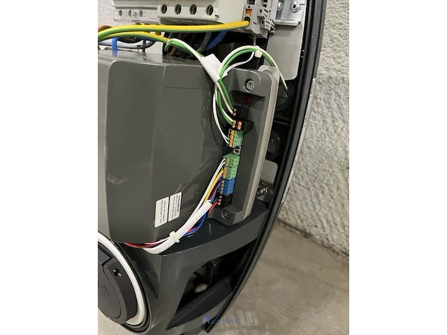 5 dubbele laadstations evbox businessline 4g - 32 a - hub - afbeelding 13 van  17