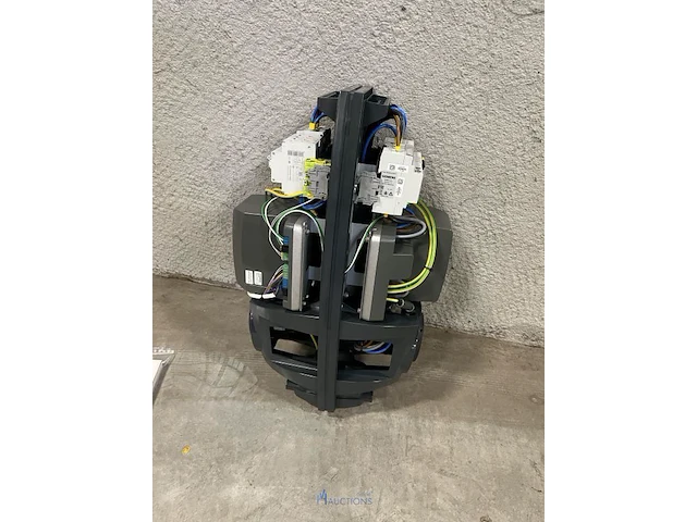 5 dubbele laadstations evbox businessline 4g - 32 a - satellite - afbeelding 2 van  21