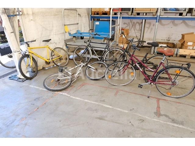 5 fietsen (te renoveren) - afbeelding 11 van  15