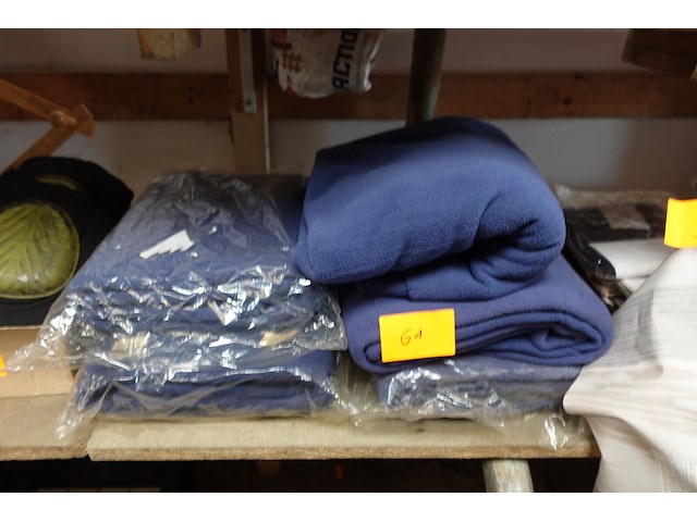 5 fleece dekens - afbeelding 4 van  4