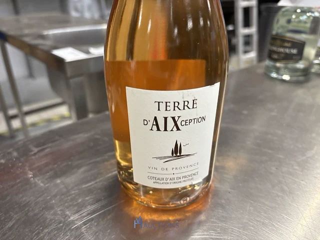5 flessen rose wijn terre d'aixception - afbeelding 2 van  4