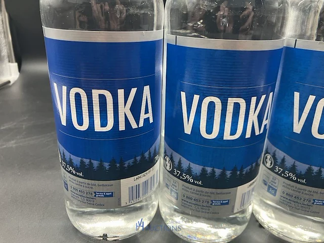 5 flessen vodka - afbeelding 2 van  2