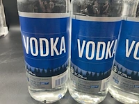 5 flessen vodka - afbeelding 2 van  2