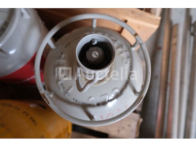 5 gasflessen (afvoeren) - afbeelding 4 van  6