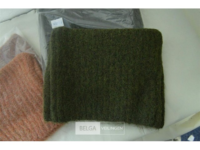 5 gebreide mutsen - afbeelding 2 van  3