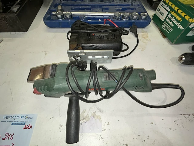 5 handmachines en 2 gereedschapskoffers - afbeelding 3 van  7