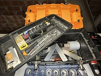 5 handmachines en 2 gereedschapskoffers - afbeelding 7 van  7