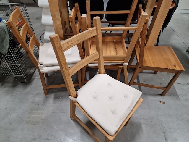 5 houten stoelen - afbeelding 2 van  2