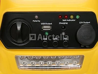 5-in-1 starter - multifunctioneel apparaat - kraft&dele starter, compressor, zaklamp - afbeelding 2 van  4