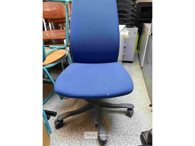 5 kantoorstoelen - afbeelding 1 van  4