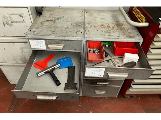 5 kasten met inhoud - afbeelding 3 van  4