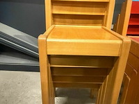 5 kinderstoelen - afbeelding 1 van  1