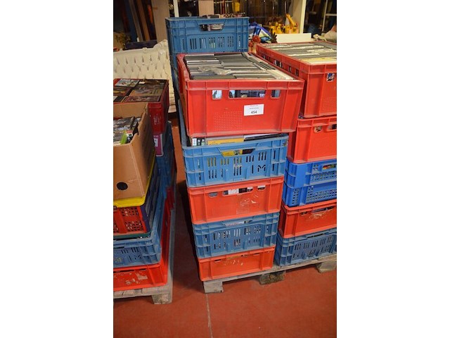 5 kisten gevuld met ca. 400 dvd's - afbeelding 1 van  11