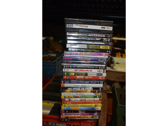 5 kisten gevuld met ca. 400 dvd's - afbeelding 7 van  11