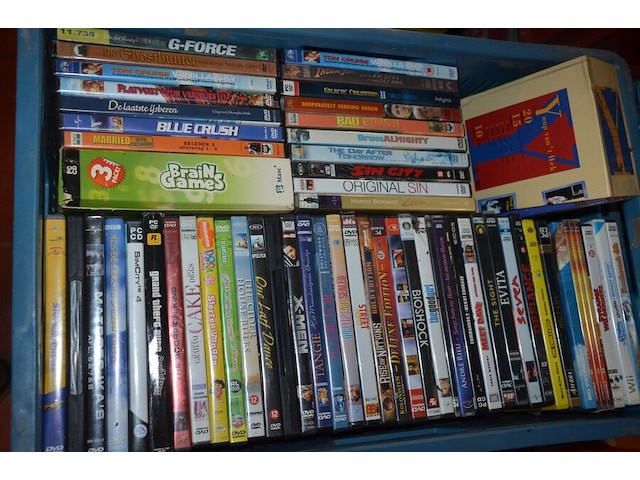 5 kisten gevuld met ca. 400 dvd's - afbeelding 8 van  11
