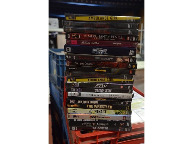 5 kisten gevuld met ca. 400 dvd's - afbeelding 2 van  10