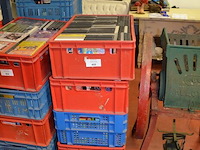 5 kisten gevuld met ca. 400 dvd's