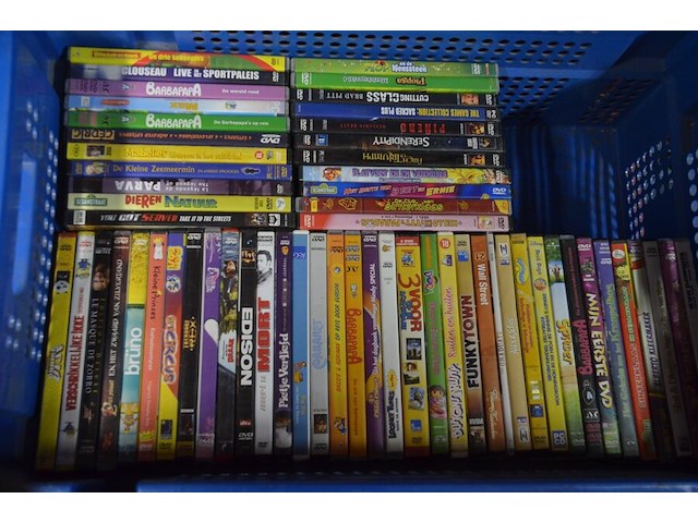 5 kisten gevuld met ca. 400 dvd's - afbeelding 8 van  10