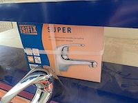 5 lavabo en keuken kranen - afbeelding 4 van  9