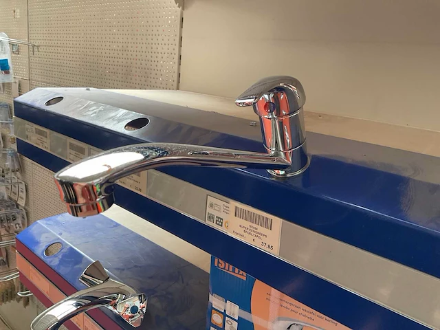 5 lavabo en keuken kranen - afbeelding 6 van  9