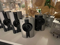 5 logitech camera's