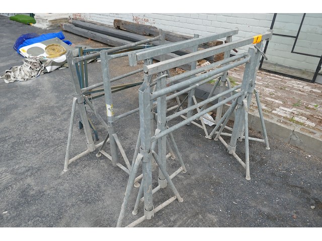 5 metalen schragen - afbeelding 1 van  3